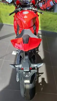 DUCATI-PANIGALE V4 S-2025
