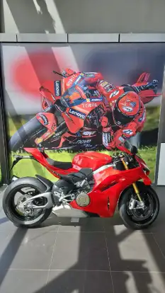 DUCATI-PANIGALE V4 S-2025
