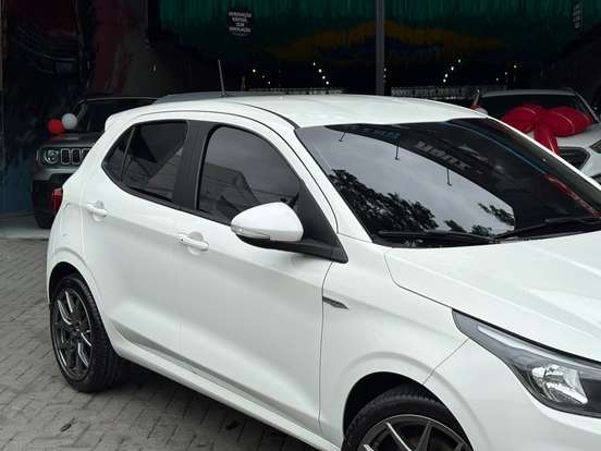 FIAT-ARGO-1.8 E.TORQ FLEX HGT MANUAL FIAT-ARGO-2017