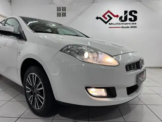 FIAT-BRAVO-1.8 ESSENCE 16V FLEX 4P AUTOMATIZADO FIAT-BRAVO-2014