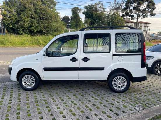 FIAT-DOBLÒ-1.8 MPI HLX 8V FLEX 4P MANUAL FIAT-DOBLÒ-2010