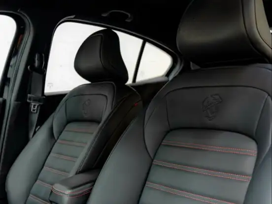 FIAT-FASTBACK-1.3 TURBO 270 FLEX ABARTH AT6 FIAT-FASTBACK-2024