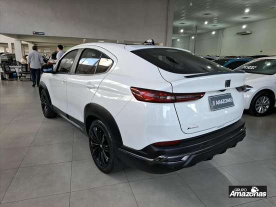 FIAT-FASTBACK-2022
