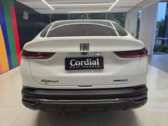 FIAT-FASTBACK-2024