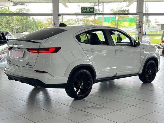 FIAT-FASTBACK-2025
