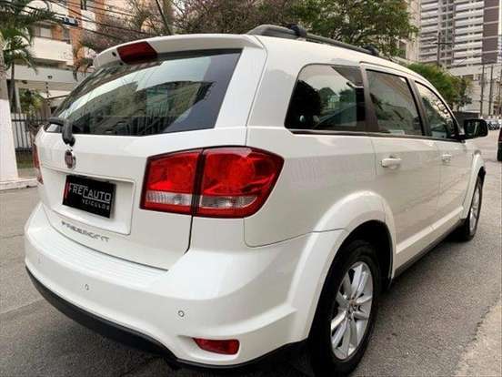 FIAT-FREEMONT-2013