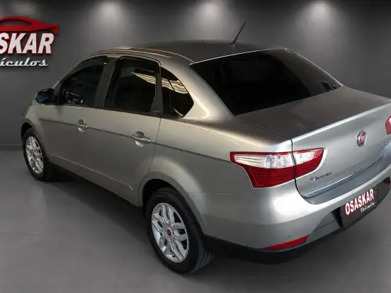 FIAT-GRAND SIENA-1.6 MPI ESSENCE 16V FLEX 4P AUTOMATIZADO FIAT-GRAND SIENA-2013