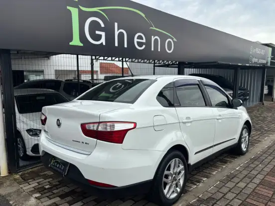 FIAT-GRAND SIENA-1.6 MPI ESSENCE 16V FLEX 4P AUTOMATIZADO FIAT-GRAND SIENA-2014