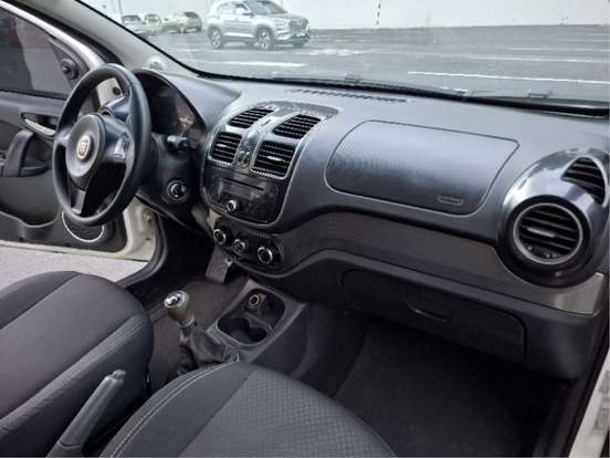 FIAT-GRAND SIENA-2015