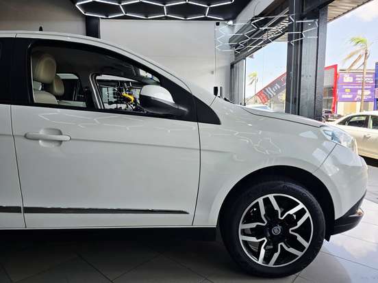 FIAT-GRAND SIENA-2015