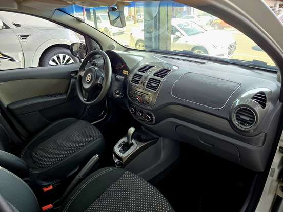 FIAT-GRAND SIENA-2015