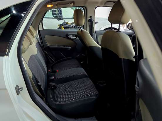 FIAT-GRAND SIENA-2015