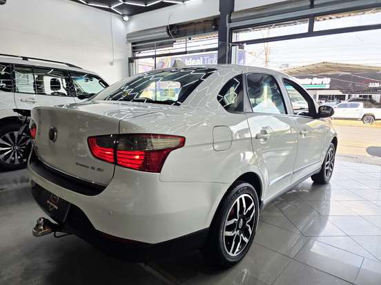 FIAT-GRAND SIENA-2015