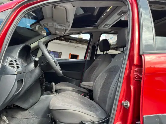 FIAT-IDEA-1.8 MPI ADVENTURE 8V FLEX 4P AUTOMATIZADO FIAT-IDEA-2011