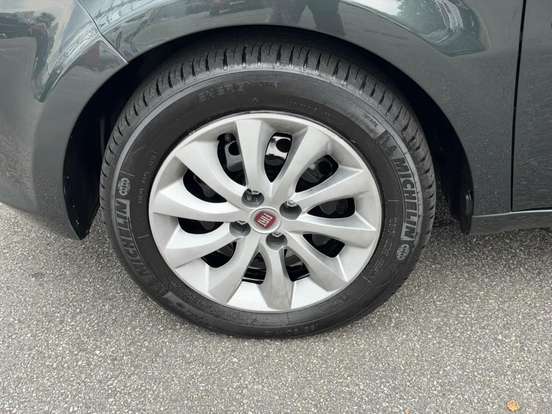 FIAT-IDEA-1.6 MPI ESSENCE 16V FLEX 4P AUTOMATIZADO FIAT-IDEA-2014