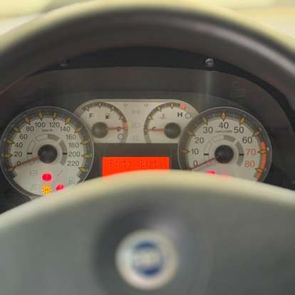 FIAT-IDEA-1.8 MPI ADVENTURE 8V FLEX 4P MANUAL FIAT-IDEA-2006