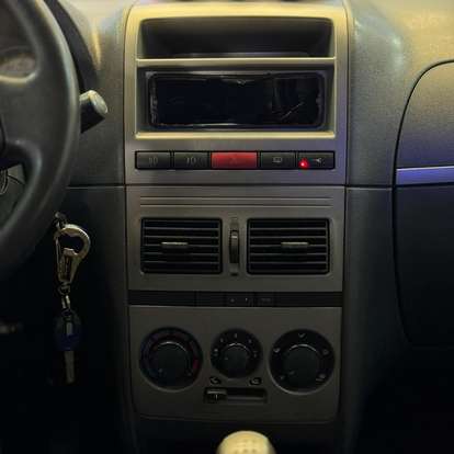 FIAT-IDEA-1.8 MPI ADVENTURE 8V FLEX 4P MANUAL FIAT-IDEA-2006