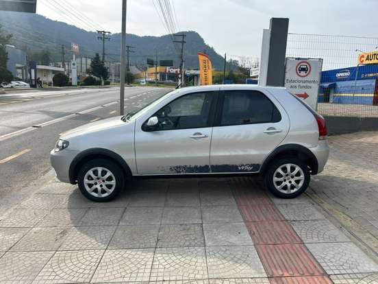 FIAT-PALIO-2016