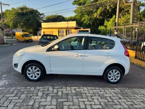 FIAT-PALIO-1.4 MPI ATTRACTIVE 8V FLEX 4P MANUAL FIAT-PALIO-2017