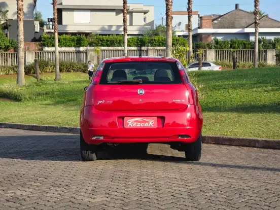 FIAT-PUNTO-1.4 ATTRACTIVE 8V FLEX 4P MANUAL FIAT-PUNTO-2011