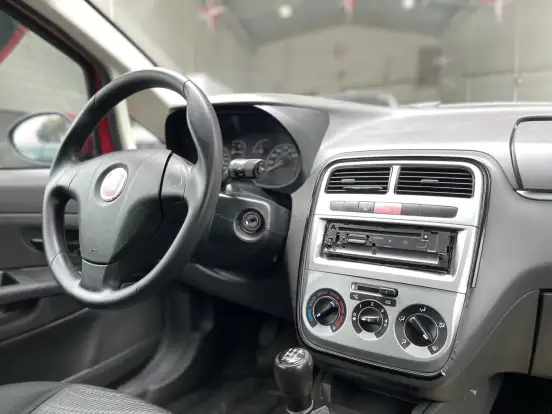 FIAT-PUNTO-1.4 ATTRACTIVE 8V FLEX 4P MANUAL FIAT-PUNTO-2010