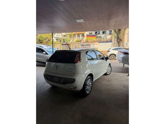 FIAT-PUNTO-1.6 ESSENCE 16V FLEX 4P MANUAL FIAT-PUNTO-2016