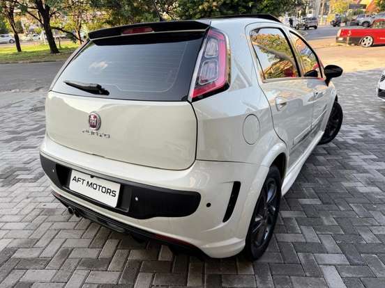 FIAT-PUNTO-1.8 BLACKMOTION 16V FLEX 4P AUTOMATIZADO FIAT-PUNTO-2015