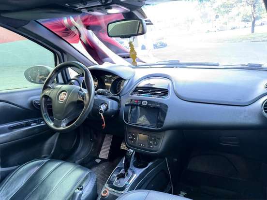 FIAT-PUNTO-1.8 BLACKMOTION 16V FLEX 4P AUTOMATIZADO FIAT-PUNTO-2015