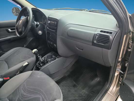 FIAT-SIENA-2013