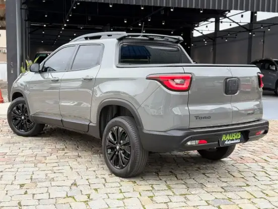 FIAT-TORO-1.3 TURBO 270 FLEX VOLCANO AT6 FIAT-TORO-2023