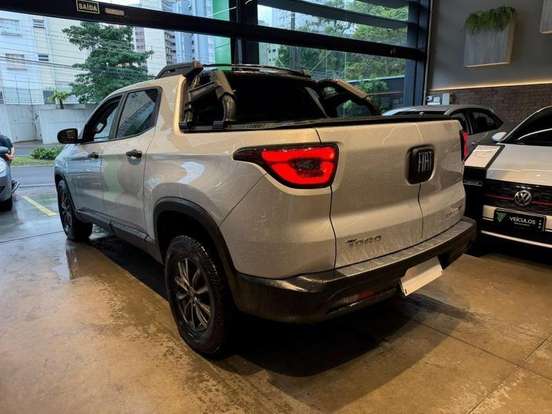FIAT-TORO-1.8 16V EVO FLEX FREEDOM AT6 FIAT-TORO-2017