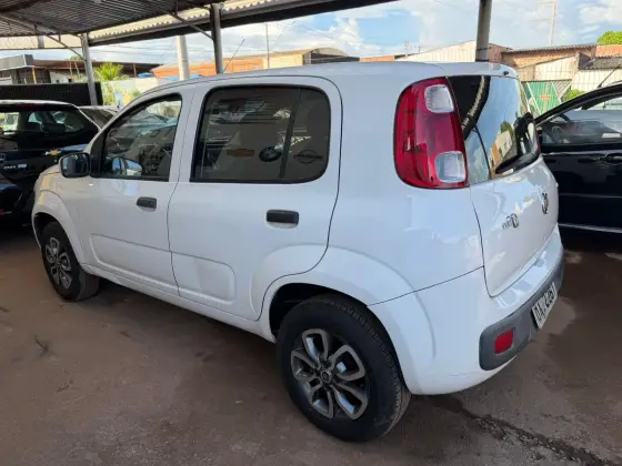 FIAT UNO 1.0 EVO VIVACE 8V FLEX 4P MANUAL