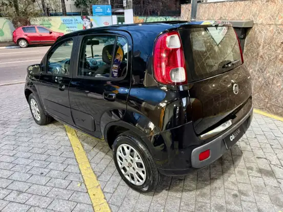 FIAT-UNO-1.0 EVO VIVACE 8V FLEX 4P MANUAL FIAT-UNO-2015