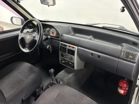 FIAT-UNO-1.0 MPI MILLE FIRE ECONOMY 8V FLEX 4P MANUAL FIAT-UNO-2010