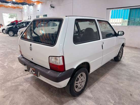 FIAT-UNO-1.0 MPI MILLE FIRE ECONOMY 8V FLEX 2P MANUAL FIAT-UNO-2011