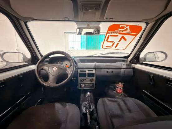 FIAT-UNO-1.0 MPI MILLE FIRE ECONOMY 8V FLEX 2P MANUAL FIAT-UNO-2011