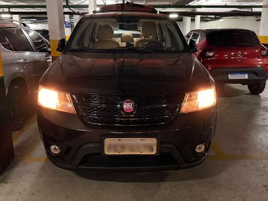 FIAT-FREEMONT-2.4 PRECISION 16V GASOLINA 4P AUTOMÁTICO FIAT-FREEMONT-2015