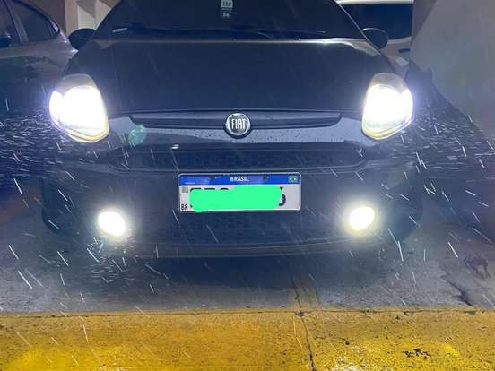 FIAT-PUNTO-1.8 BLACKMOTION 16V FLEX 4P AUTOMATIZADO FIAT-PUNTO-2014