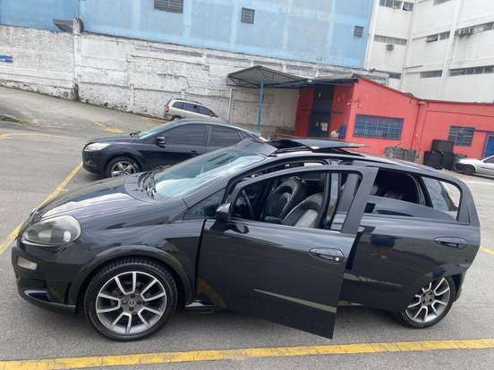FIAT-PUNTO-1.8 BLACKMOTION 16V FLEX 4P AUTOMATIZADO FIAT-PUNTO-2014