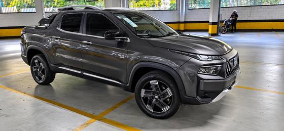 FIAT TORO 2.2 TURBO DIESEL VOLCANO 4WD AT9