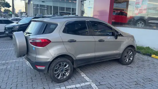 FORD-ECOSPORT-2014