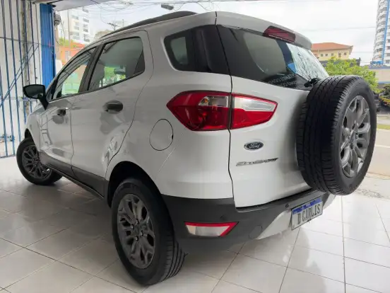 FORD-ECOSPORT-2015