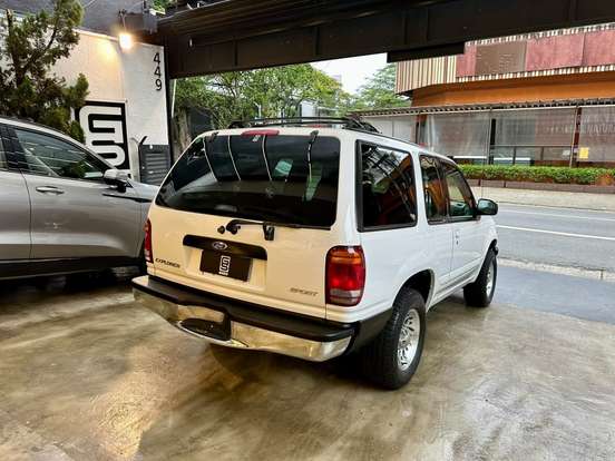 FORD-EXPLORER-4.0 XLT 4X2 V6 GASOLINA 4P AUTOMÁTICO FORD-EXPLORER-1998