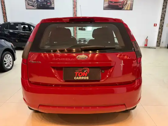 FORD-FIESTA-2014