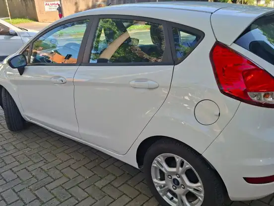 FORD-FIESTA-1.5 SE HATCH 16V FLEX 4P MANUAL FORD-FIESTA-2015