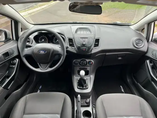 FORD-FIESTA-2014