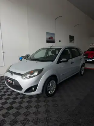 FORD-FIESTA-2010
