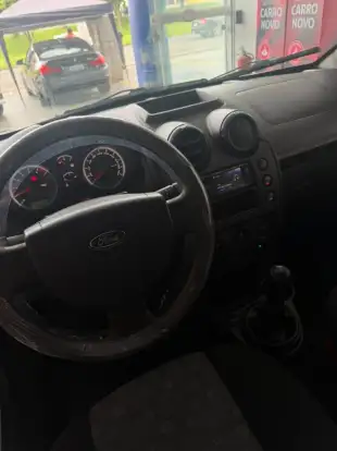FORD-FIESTA-2010