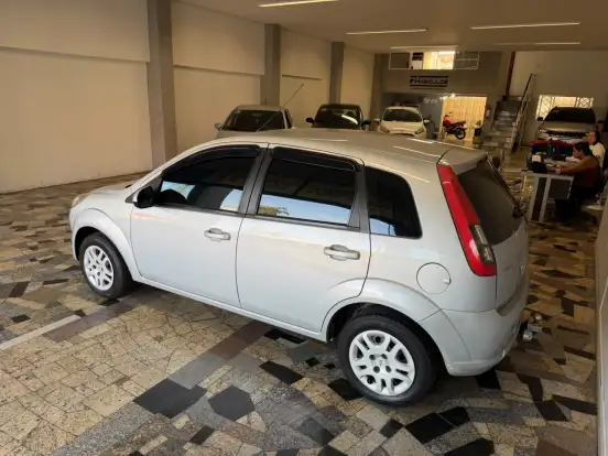 FORD-FIESTA-2010