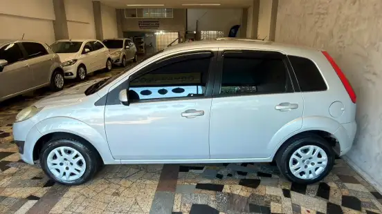 FORD-FIESTA-2010
